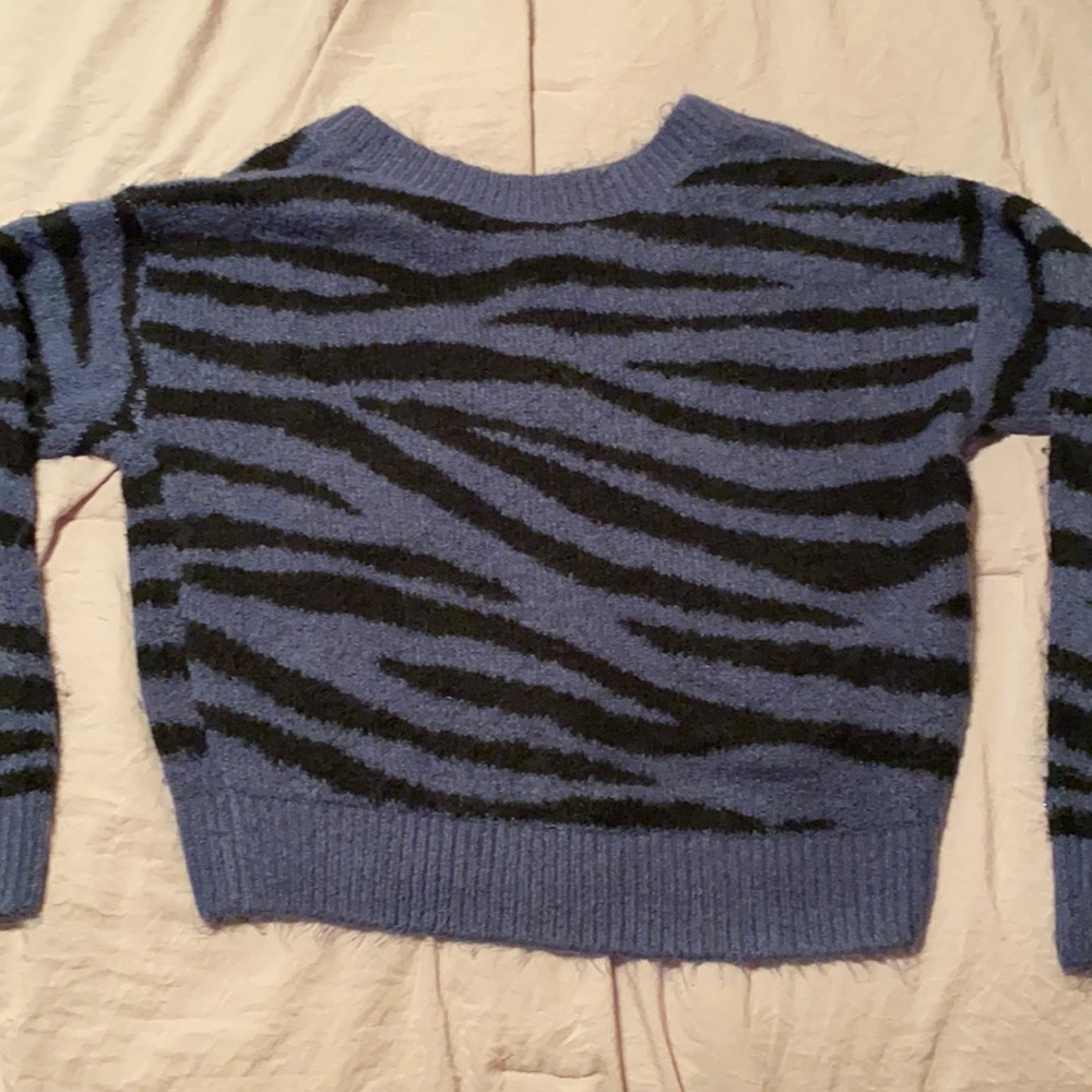 VS PINK tiger sweater